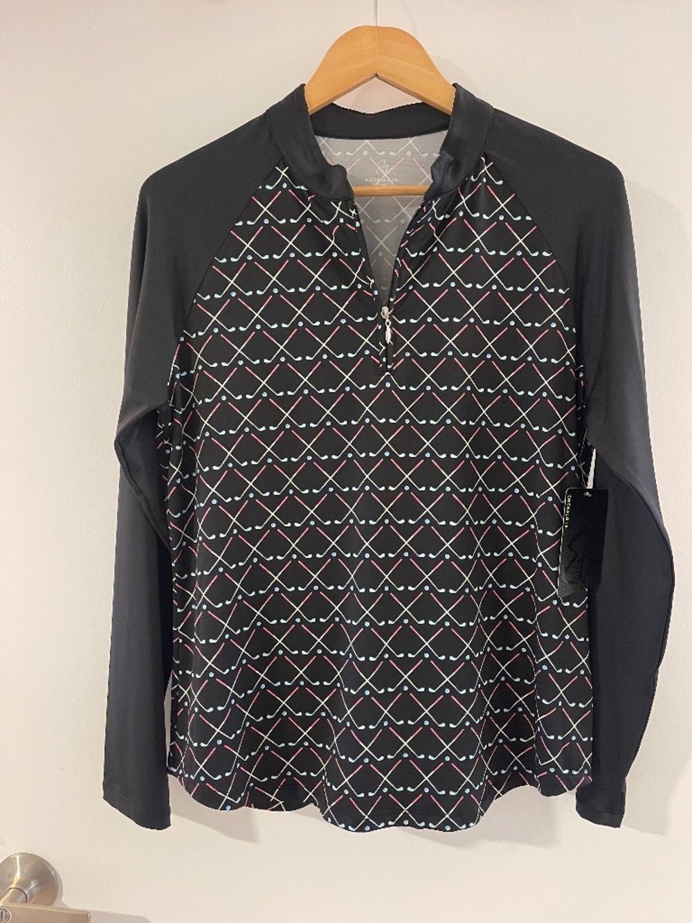 Ladies Golf Shirt w/ Adorable Golf Club Design (Large)